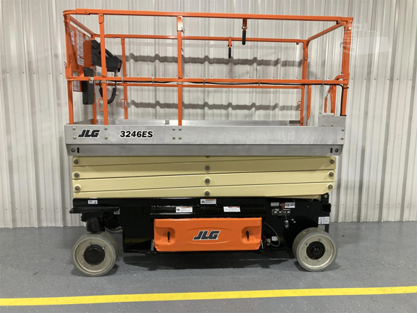 2024 JLG 3246ES