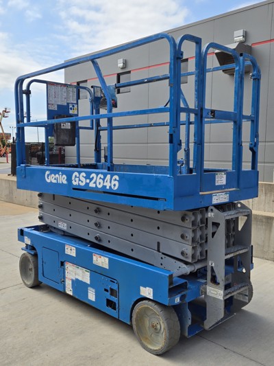 2011 Genie GS-2646