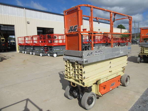 2014 JLG 2630ES