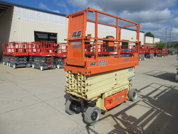 2015 JLG 2632ES