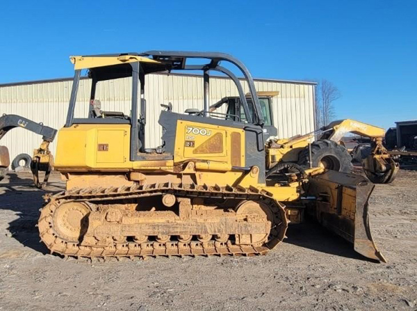 2005 John Deere 700J LGP