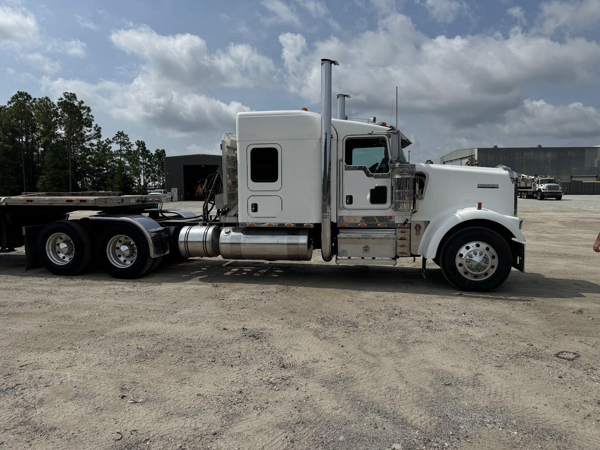 2016 Kenworth W900