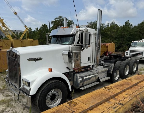 2007 Kenworth W900