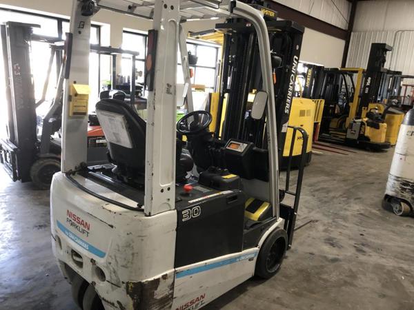 2013 UniCarriers TX 30