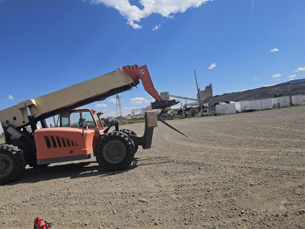 2011 JLG G10-55A