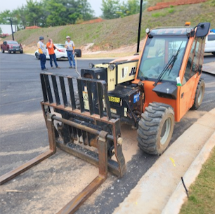 2017 JLG G5-18A