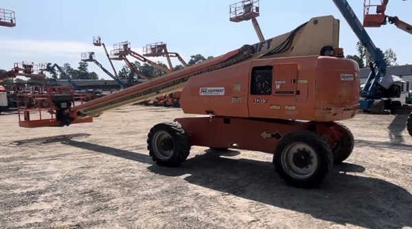 2012 JLG 800S