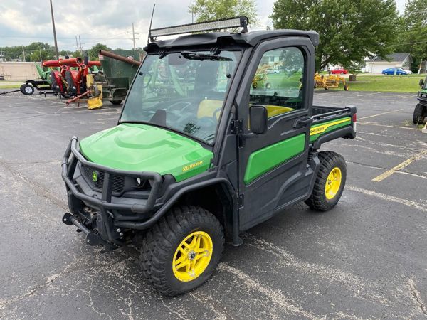 2021 John Deere 835M