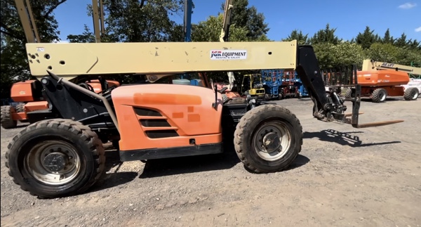 2013 JLG G9-43A