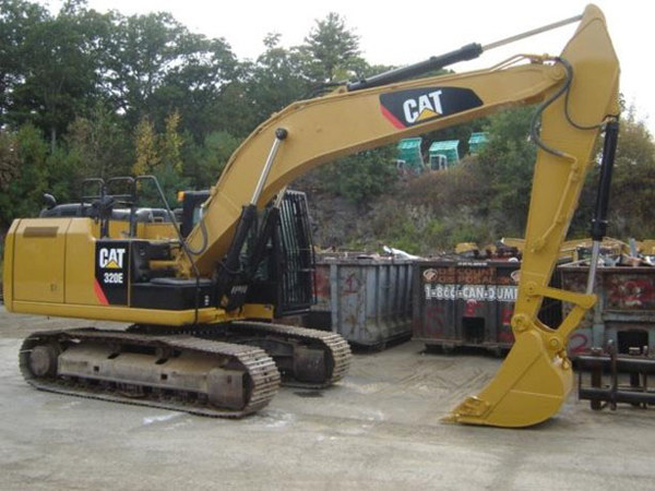 2014 CAT 320E