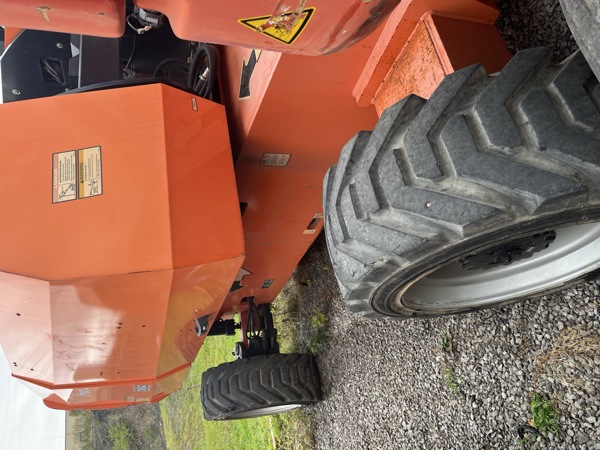 2013 JLG 800S