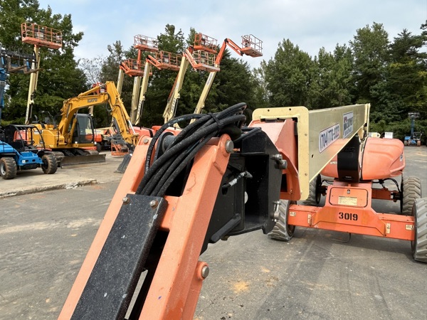 2014 JLG M600JP