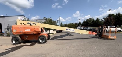 2014 JLG 800S