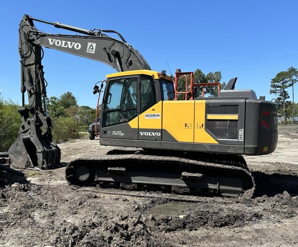 2023 Volvo EC220EL