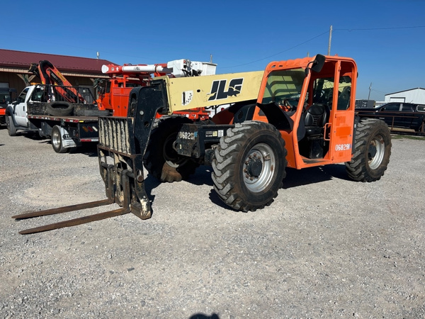 2015 JLG G6-42A