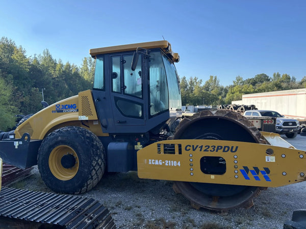 2021 XCMG CV123PDU