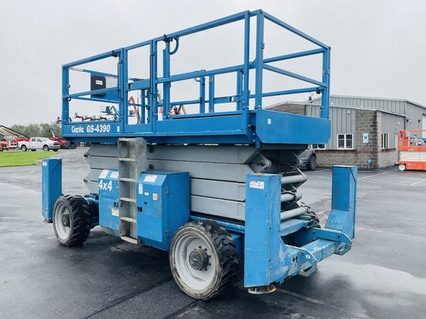 2007 Genie GS-4390 RT