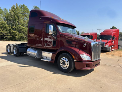 2015 Peterbilt 587