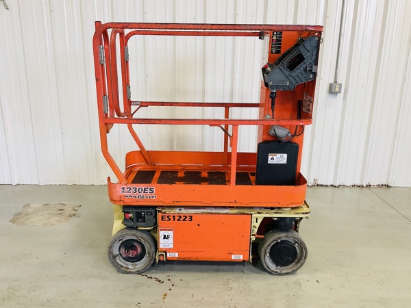 2012 JLG 1230ES