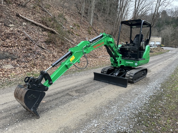 2017 Takeuchi TB230