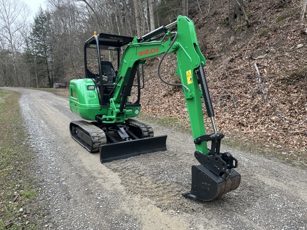 2017 Takeuchi TB230