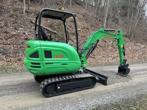 2017 Takeuchi TB230