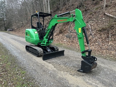 2017 Takeuchi TB230