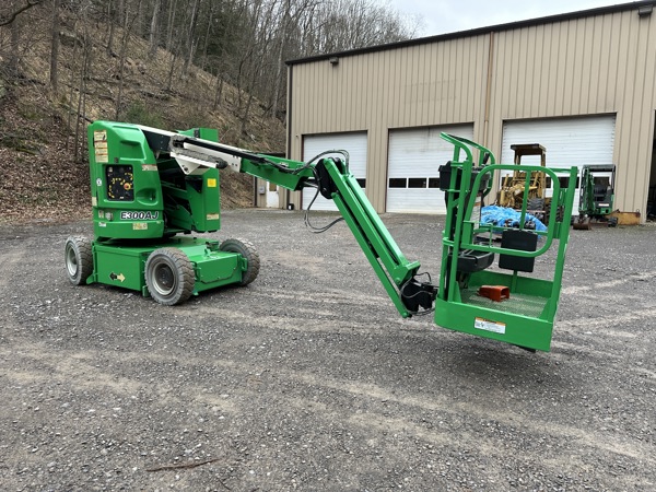 2012 JLG E300AJ