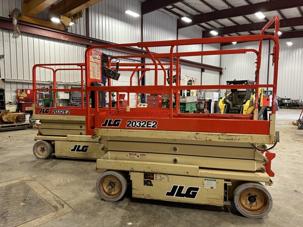 2000 JLG 2032ES