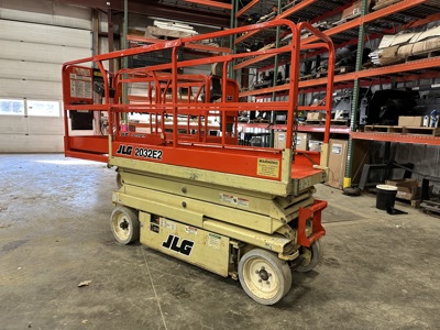 2000 JLG 2032ES