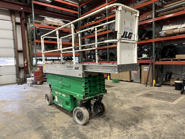 2013 JLG 2630ES