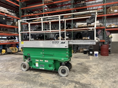 2013 JLG 2630ES