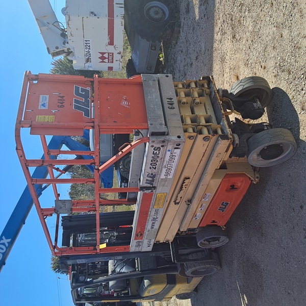 2004 JLG 2032ES