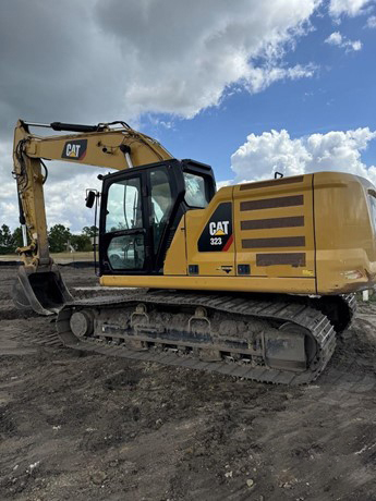 2019 CAT 323