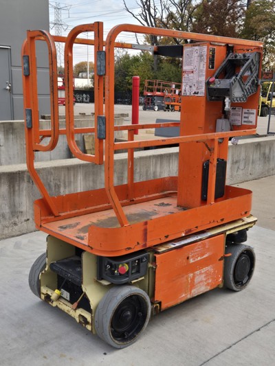 2014 JLG 1230ES