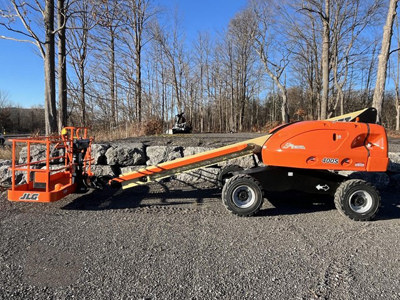 2014 JLG 400S