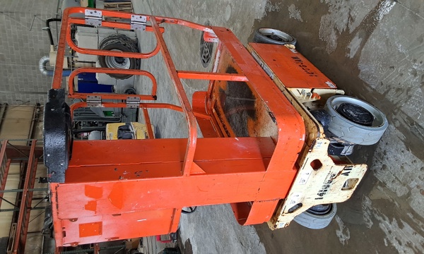 2014 JLG 1230ES