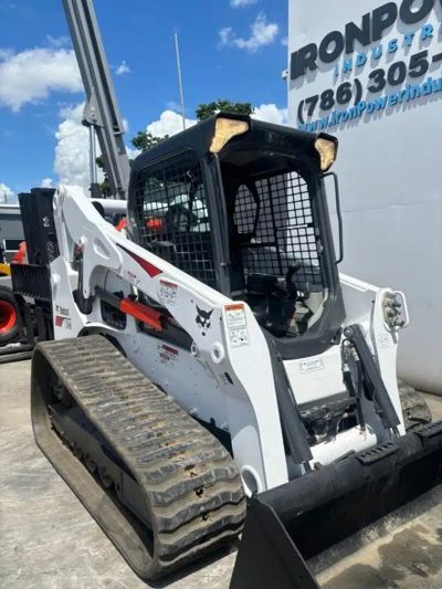 2017 Bobcat T740