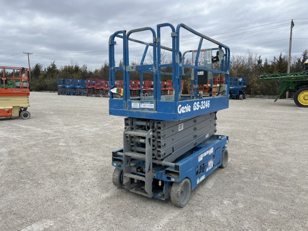 2017 Genie GS-3246