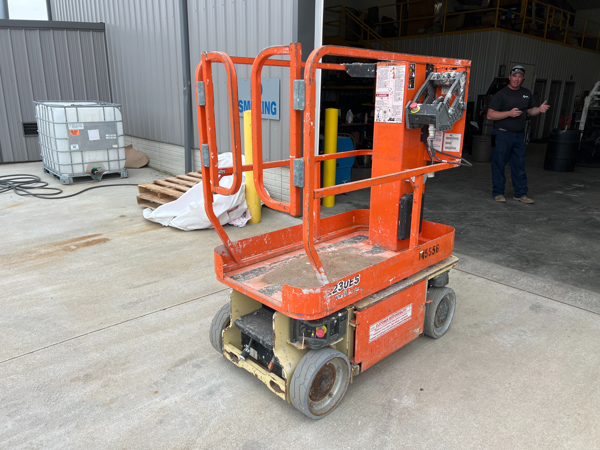 2014 JLG 1230ES