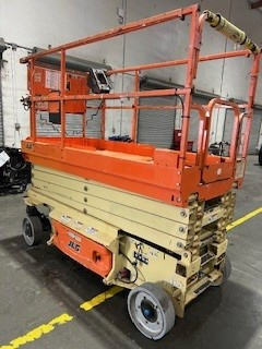 2016 JLG 3246ES