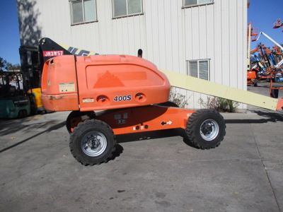 2007 JLG 400S