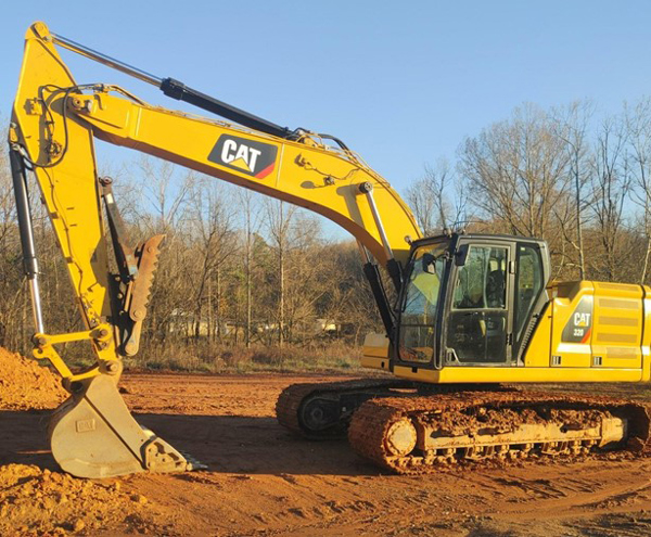 2018 CAT 320