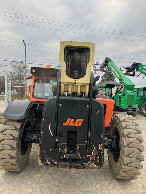 2017 JLG 1255