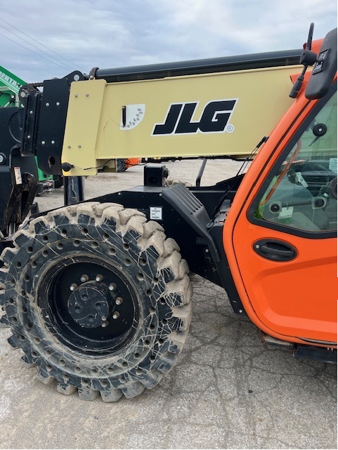 2017 JLG 1255