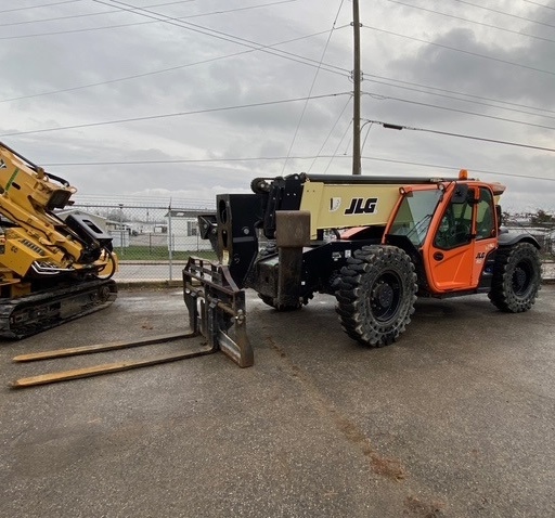 2017 JLG 1255