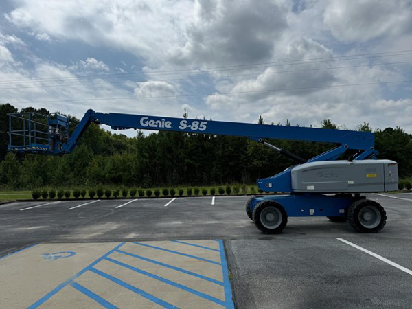 2008 Genie S-85