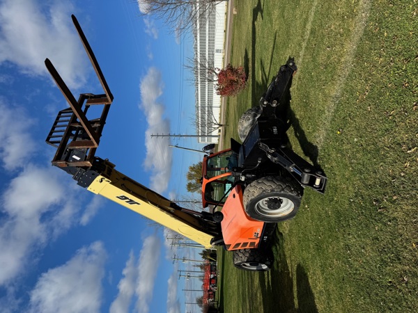 2019 JLG 1255