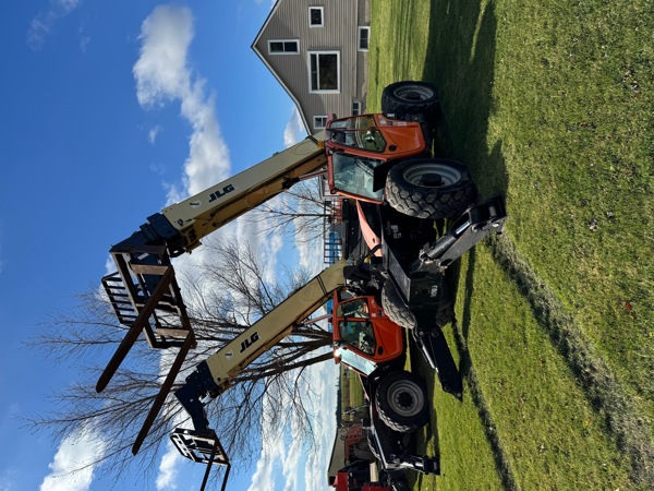 2019 JLG 1255