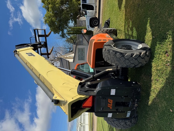 2019 JLG 1255